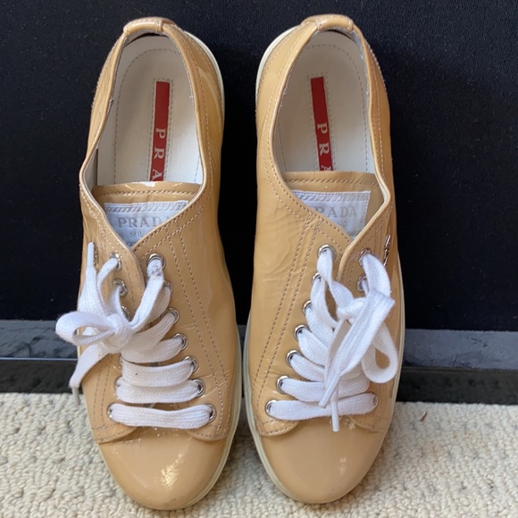 Prada Patent Leather low top sneaker. Size 36 - Picture 2 of 6